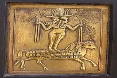 Assera Origin, Etymology, Attributes, The Godin in verschillende beschavingen