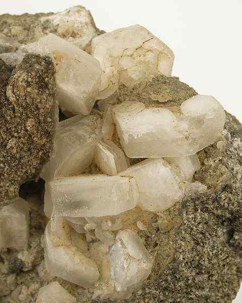 Struktura kalcijevega karbonata, lastnosti, tvorba, uporabe