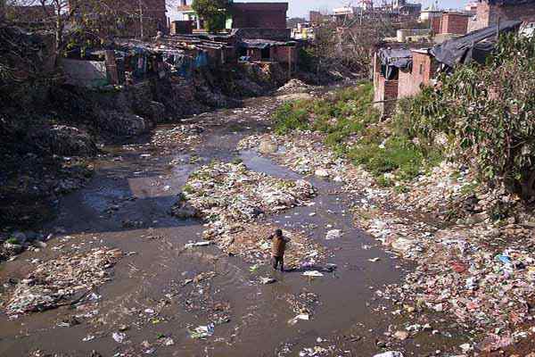Vervuiling van rivieren oorzaken, gevolgen en voorbeelden
