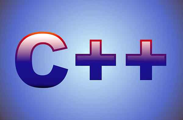 C ++ historie, egenskaper, datatyper, eksempler