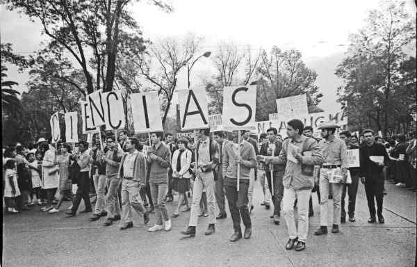 Studentenbeweging van 1968 Oorzaken, ontwikkeling, gevolgen