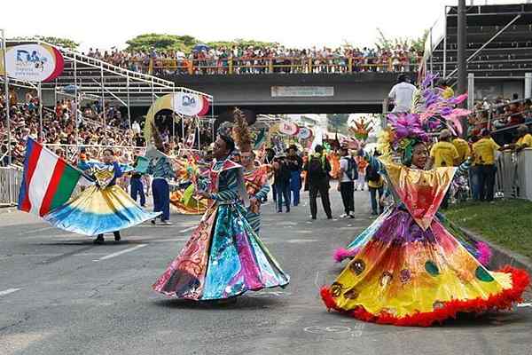 Trajes da região do Pacífico colombiano