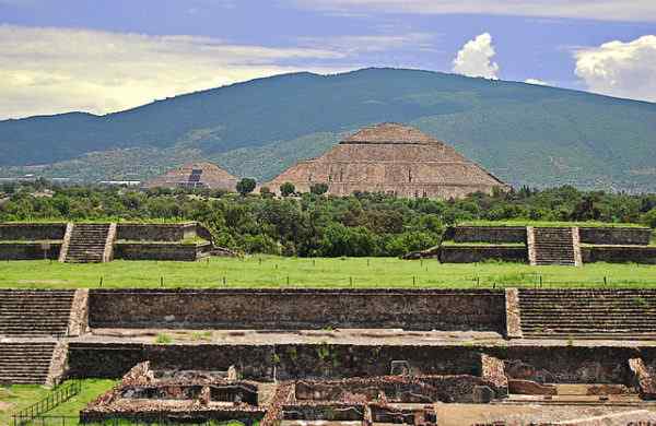 Teotihuacana arkitekturegenskaper, materialer, teknikker, costruptions