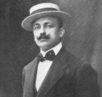 Filippo Tommaso Marinetti Biographie, futurisme et œuvres