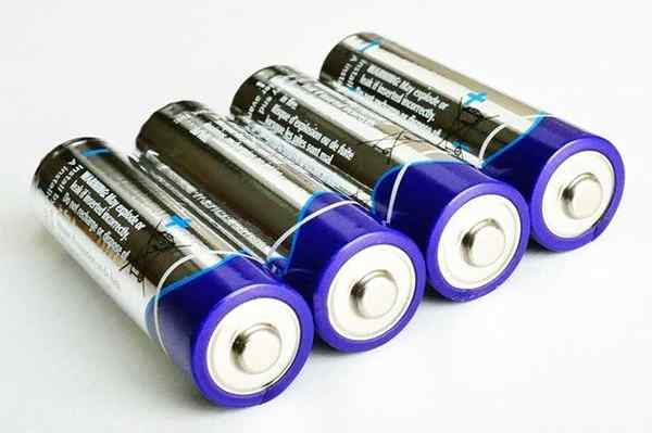 Types de batteries, caractéristiques et réactions