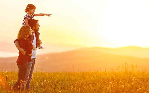 12 poèmes sur la famille, les mères, les pères et les enfants