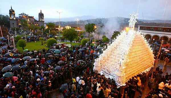 De 7 viktigste skikker og tradisjoner i Ayacucho