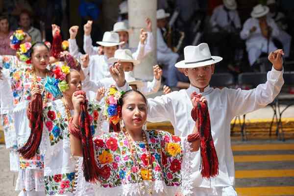 De 9 dansen en typische meest beroemde Yucatan -dansen