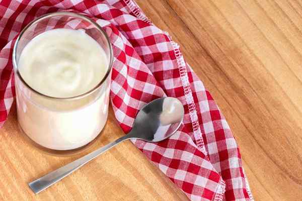 Benefici dello yogurt naturale