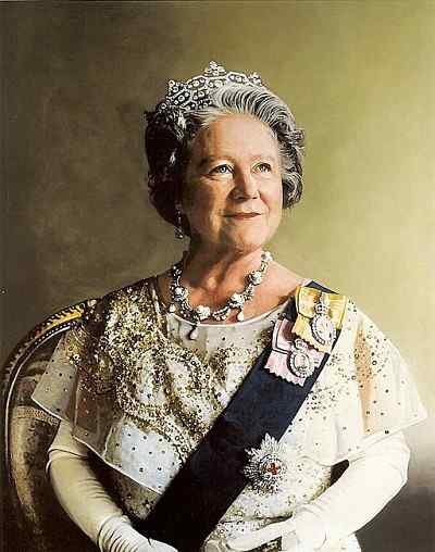 Isabel Bowes-Lyon Biography of the Queen Mother of England