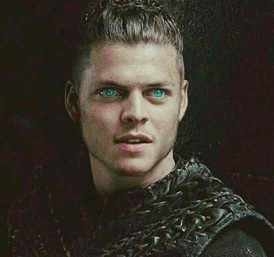 Ivar Biografi dan Sejarah tanpa tulang di Viking