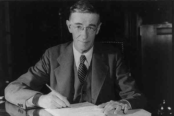 Vannevar Bush -biografie, bijdragen en werken