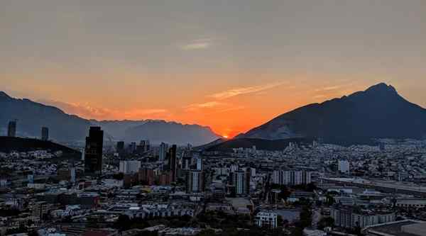 Tradisi dan kebiasaan monterrey